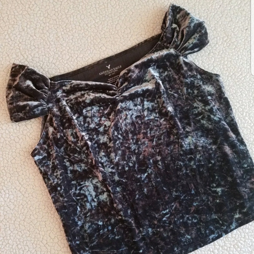Velvet, off shoulder crop top!